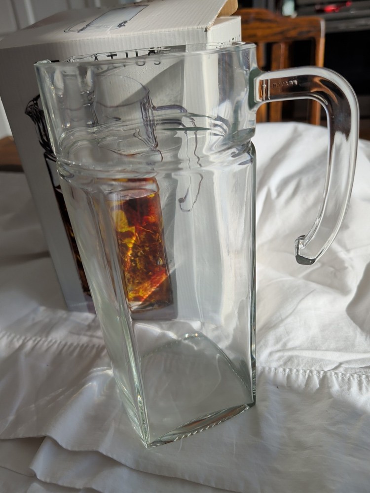 STRATUS SQUARE PITCHER FRANCE