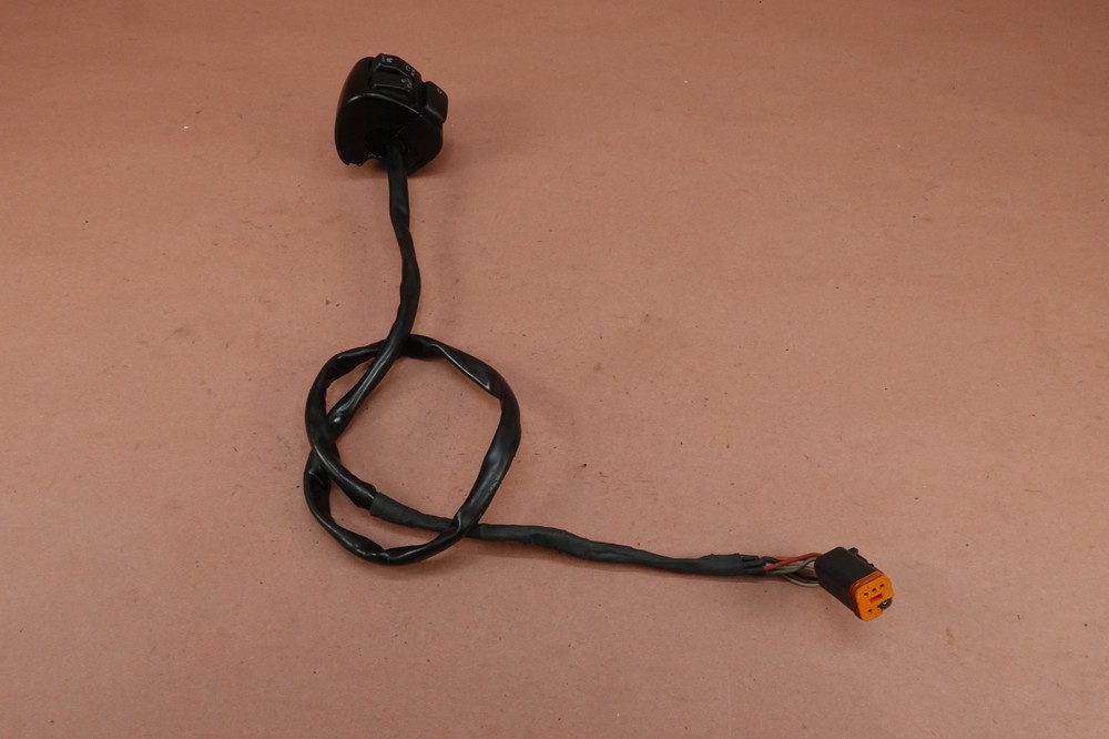 2000-2006 Harley Davidson Heritage Softail FLSTC Right Control Kill Start Switch