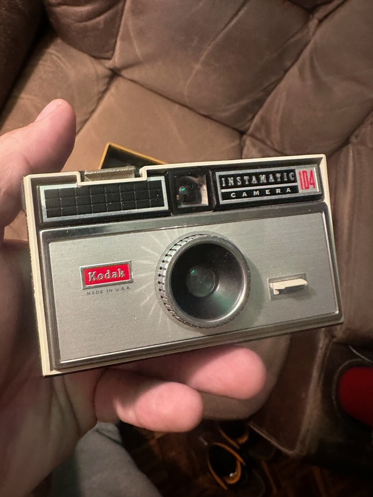 Kodak Instamatic 104 with box