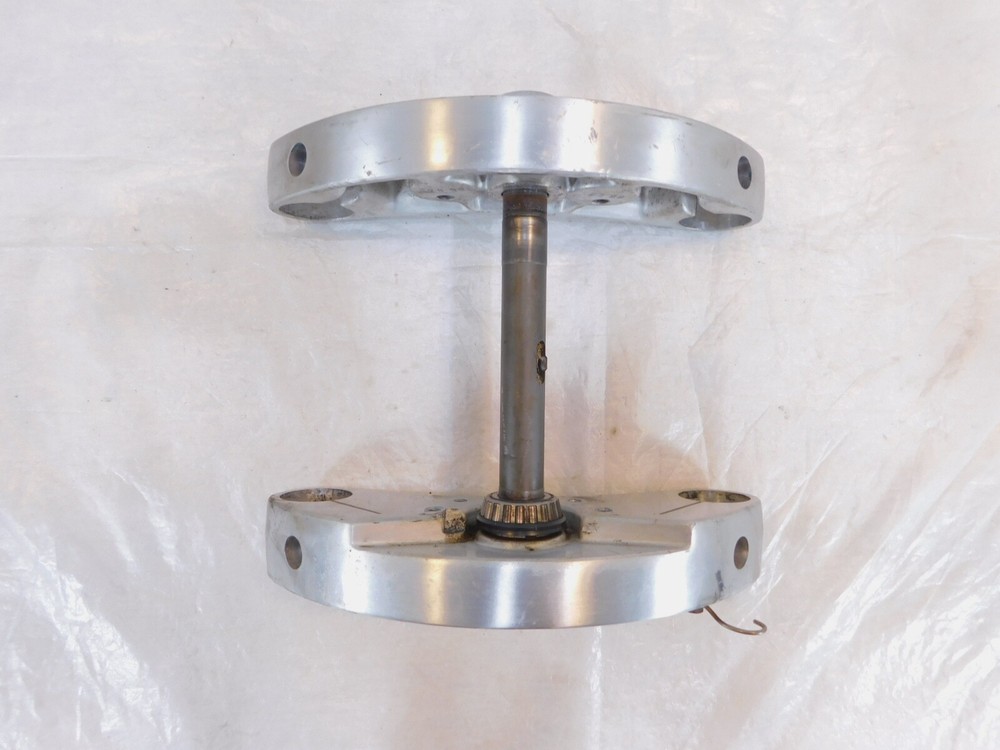 99 00 Victory Standard V92 Cruiser Upper & Lower Front Fork Triple Tree Bracket