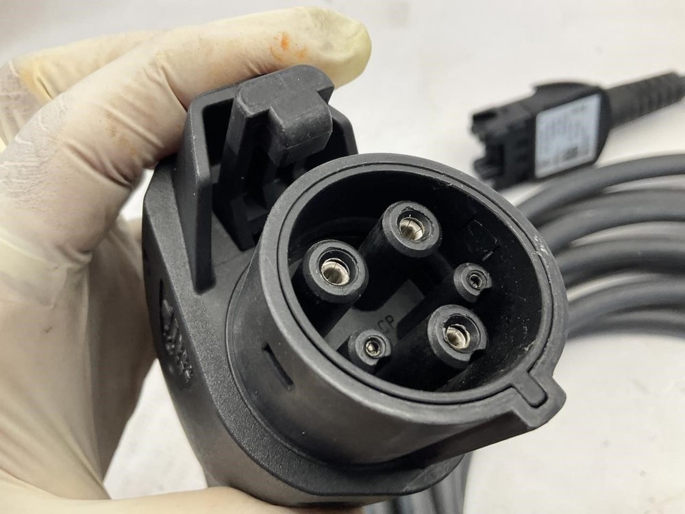 21–23 Porsche Taycan High Voltage Charge Cable T