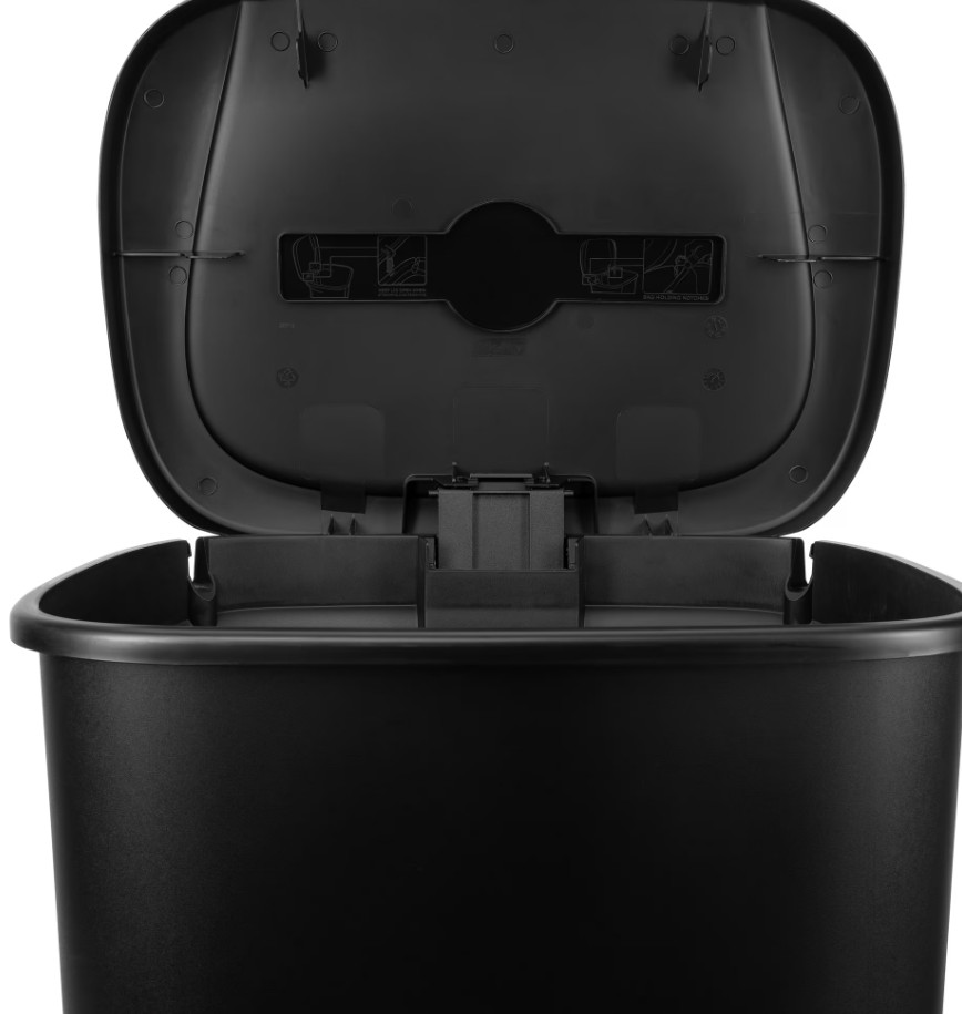 Hefty Kitchen Trash Can, 20.1 Gallon Plastic Step Garbage Bin with Foot Pedal Li