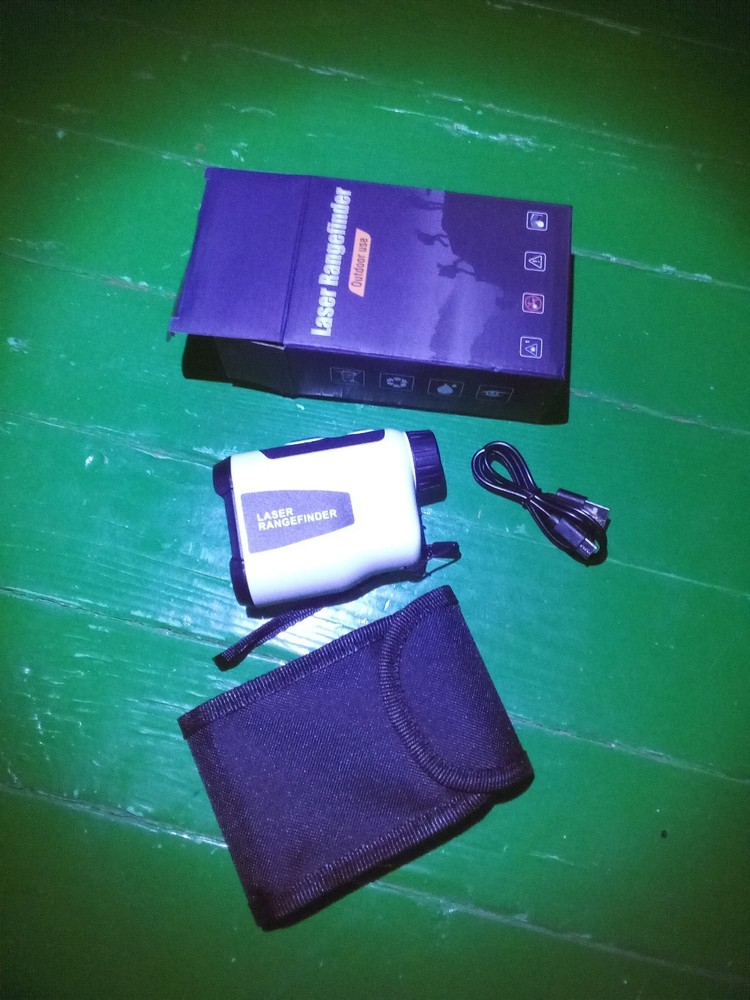 Golfing, Laser Rangefinder 1000