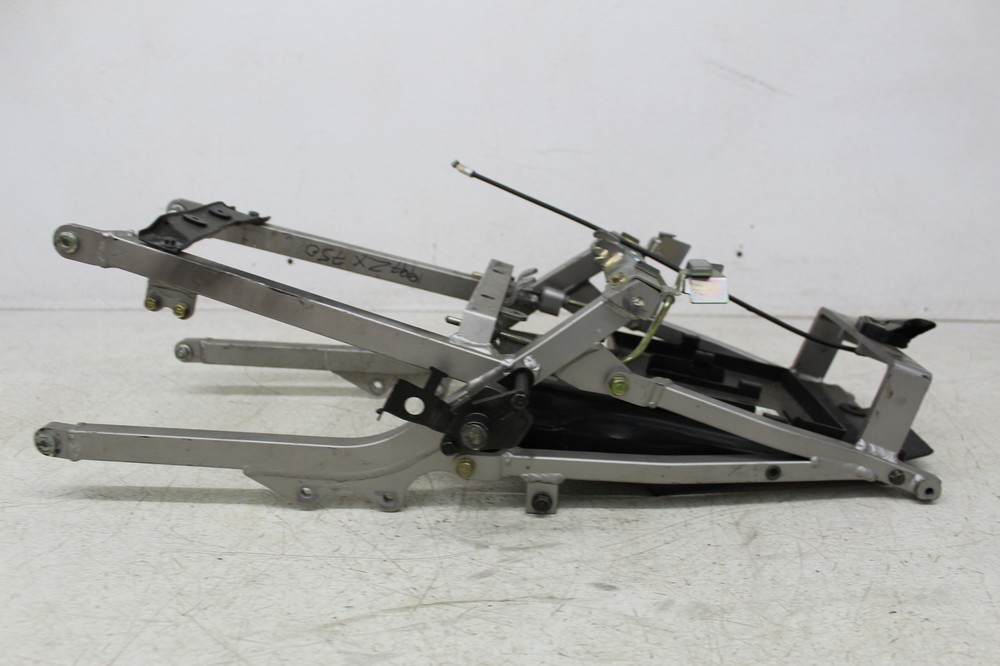 95 KAWASAKI ZX750 REAR SUBFRAME BACK SUB FRAME