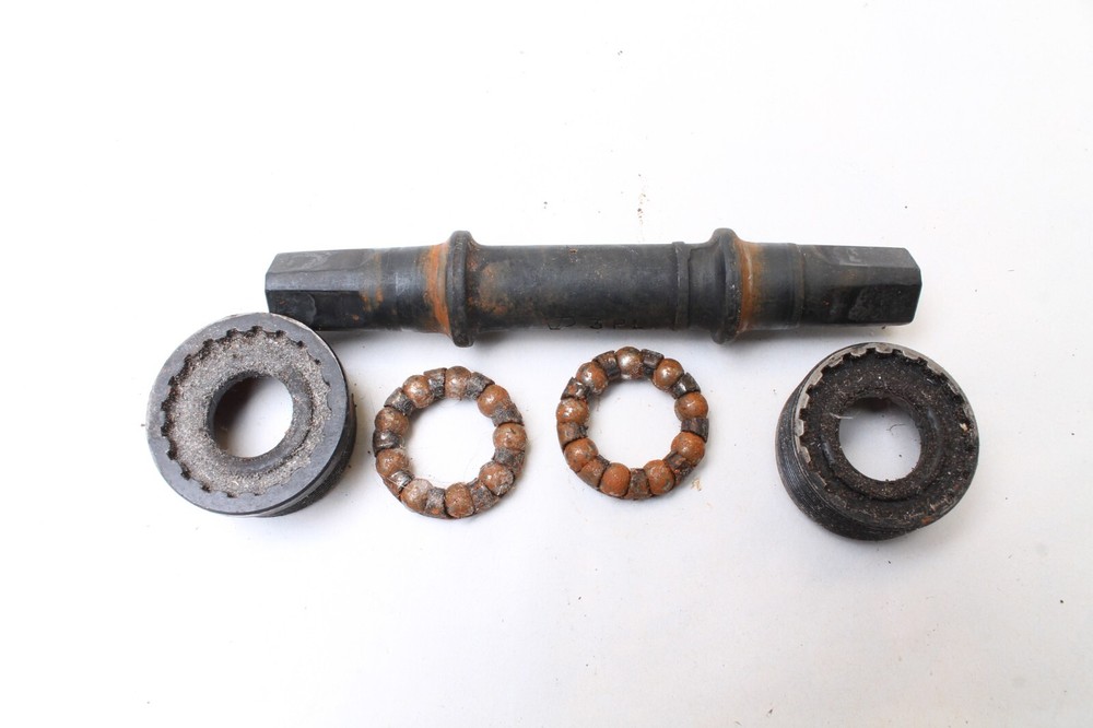 Bottom Bracket Square Taper 3PL 02C4 With Bearings RUST