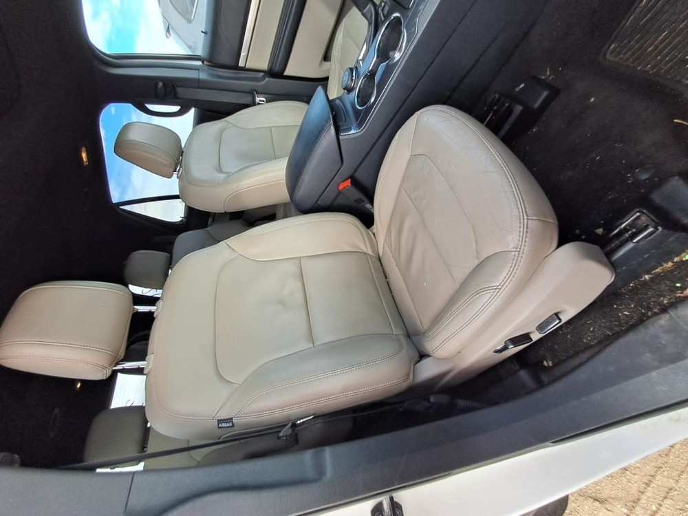 EXPLORER 2018 Front Door Trim Panel 1585863