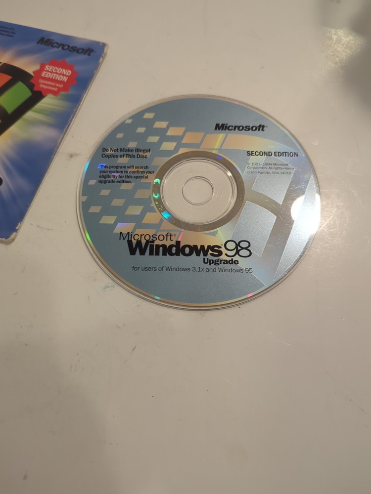 Microsoft Windows 98 Upgrade PC CD-ROM with CD-Key 1998