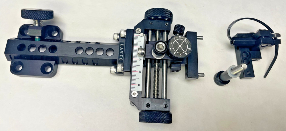 3" DAVIS TARGET SIGHT-Single Knob Mount-4" Ext-BLACK/BLACK KNOBS