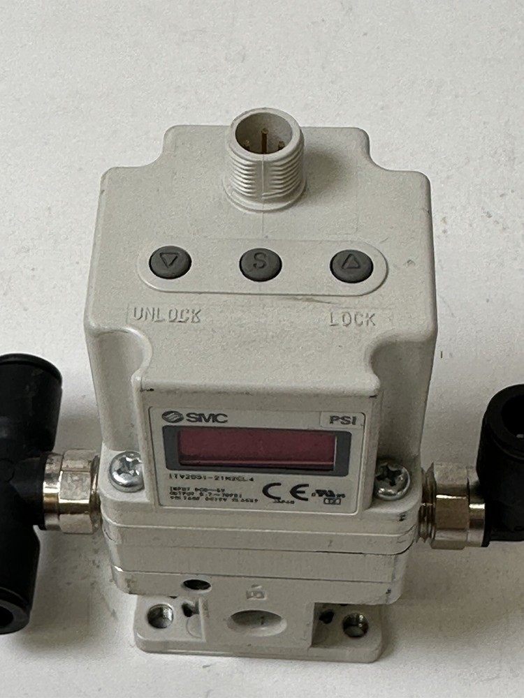 SMC ITV2031-21N2CL4 Electro-Pneumatic Regulator