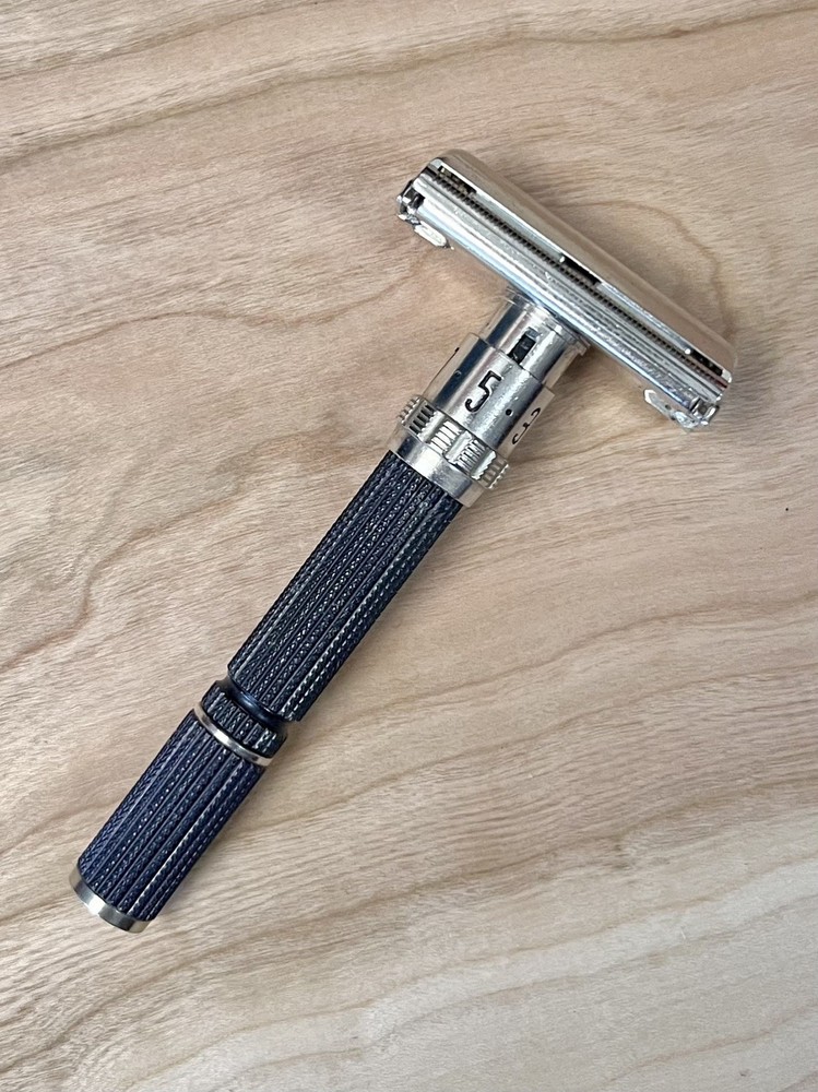 1969 Gillette Super 84 Adjustable Safety Razor - O3 - SHARP!