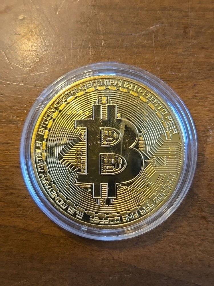 BITCOIN COMMEMORATIVE COIN FOR DISPLAY IN PLASTIC CAPSULE