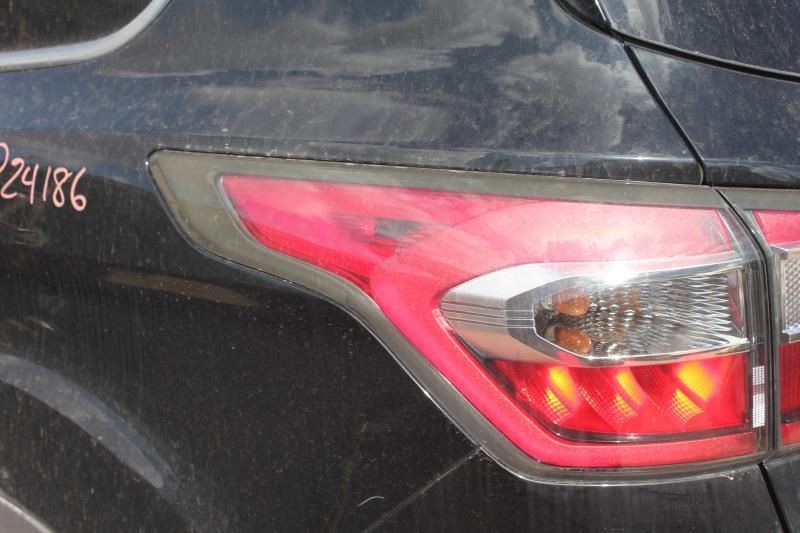 ESCAPE 2017 Camera/Projector 606936