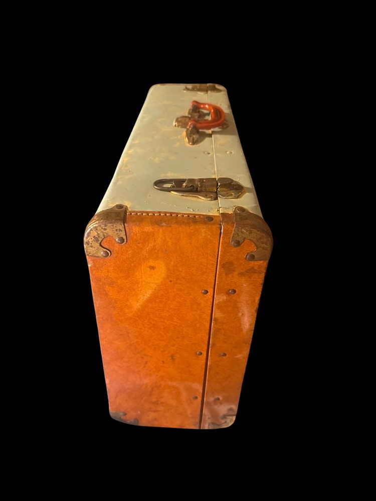 Painted Old Suitcase/sign