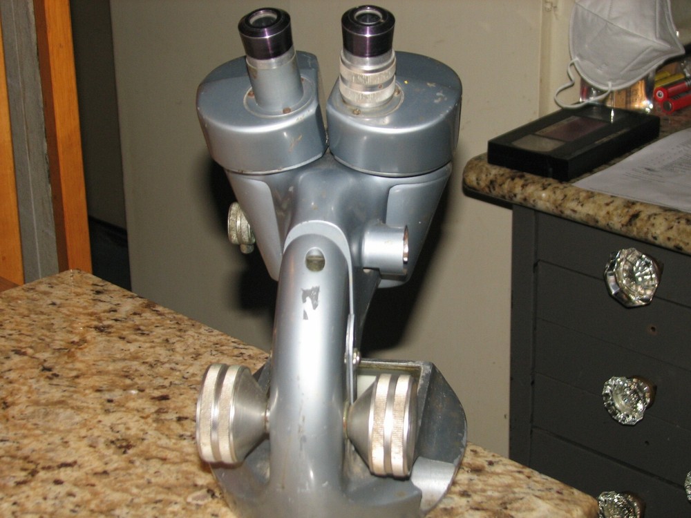 Vintage GRAF-APSCO 4H-6026 binocular microscope, needs illumination.