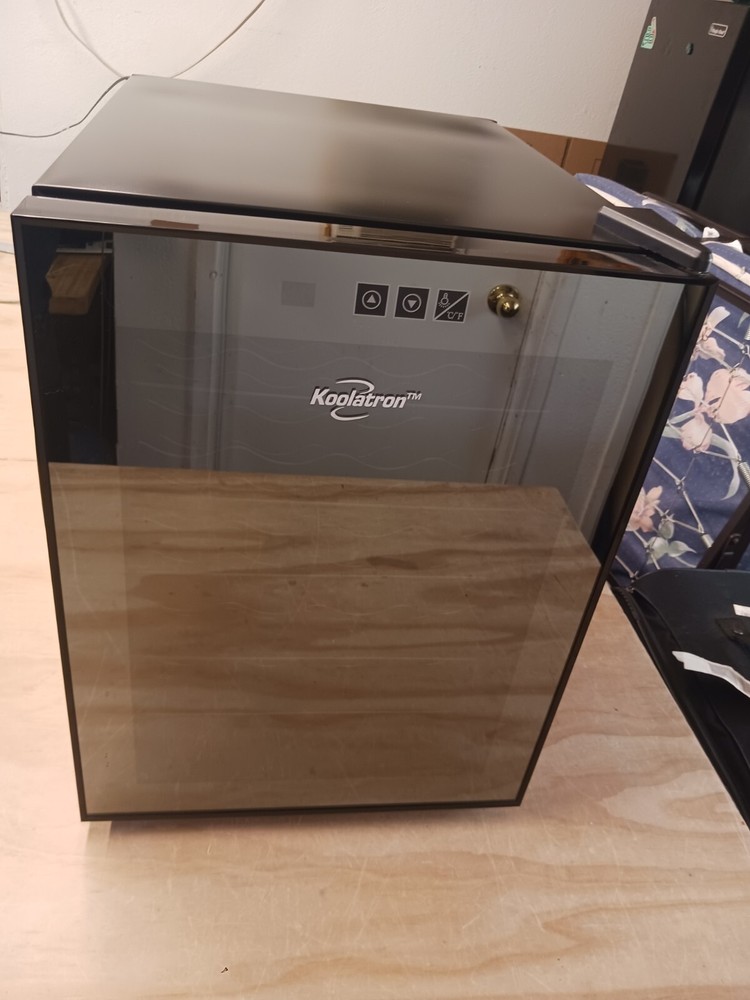 Koolatron WC20 20 Thermoelectric Wine Fridge