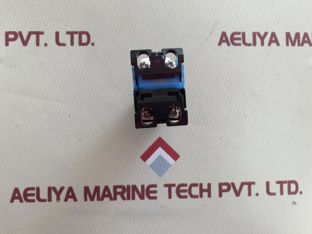 Fuji Electric AR22PL-2 E4 Selector Button Switch