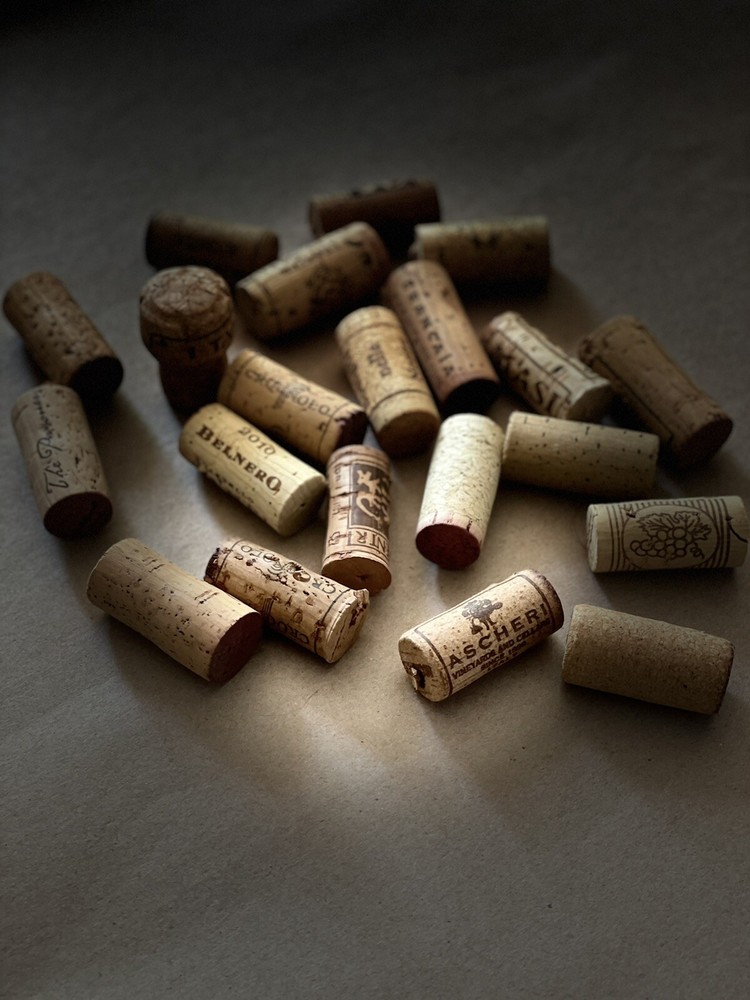 Premium Recycled Corks 100 Count Bag