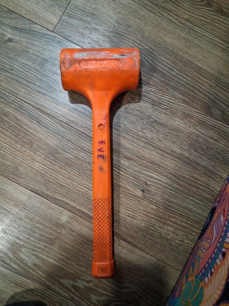 Dead Blow Uni Cast 3lb Neiko