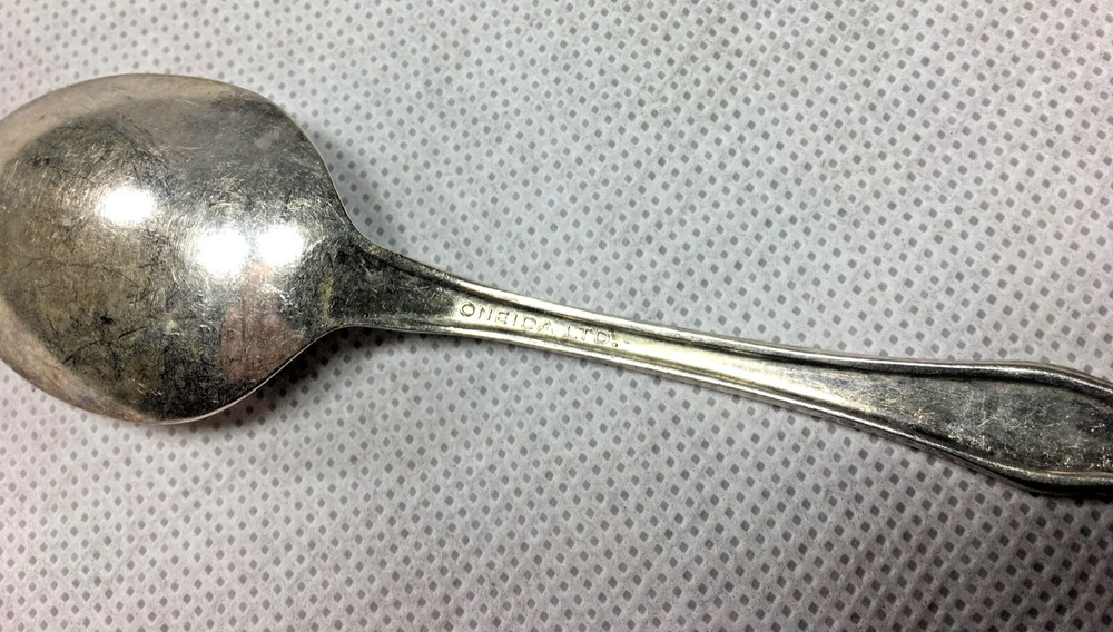 Oneida Ltd Silverplate Spoon P Crown