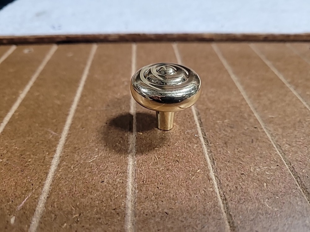 Hickory Hardware Eclipse Ultra Brass Round Cabinet Knob P206-UB