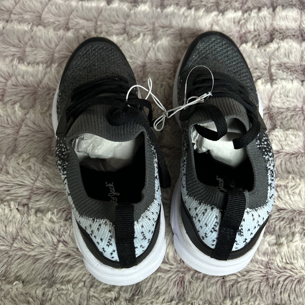 New Cat & Jack Boy Sneaker Size 5