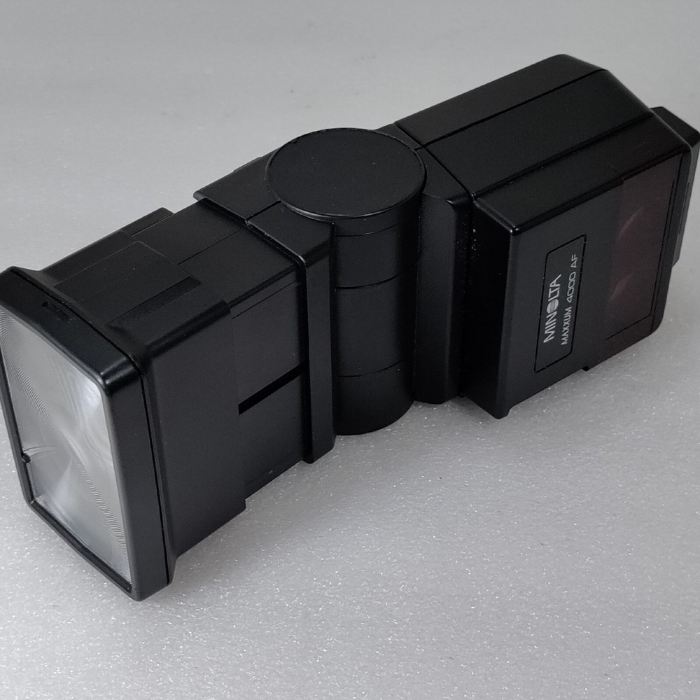 Minolta Program 4000 AF Shoe Mount Flash for Konica Minolta No Battery Cover