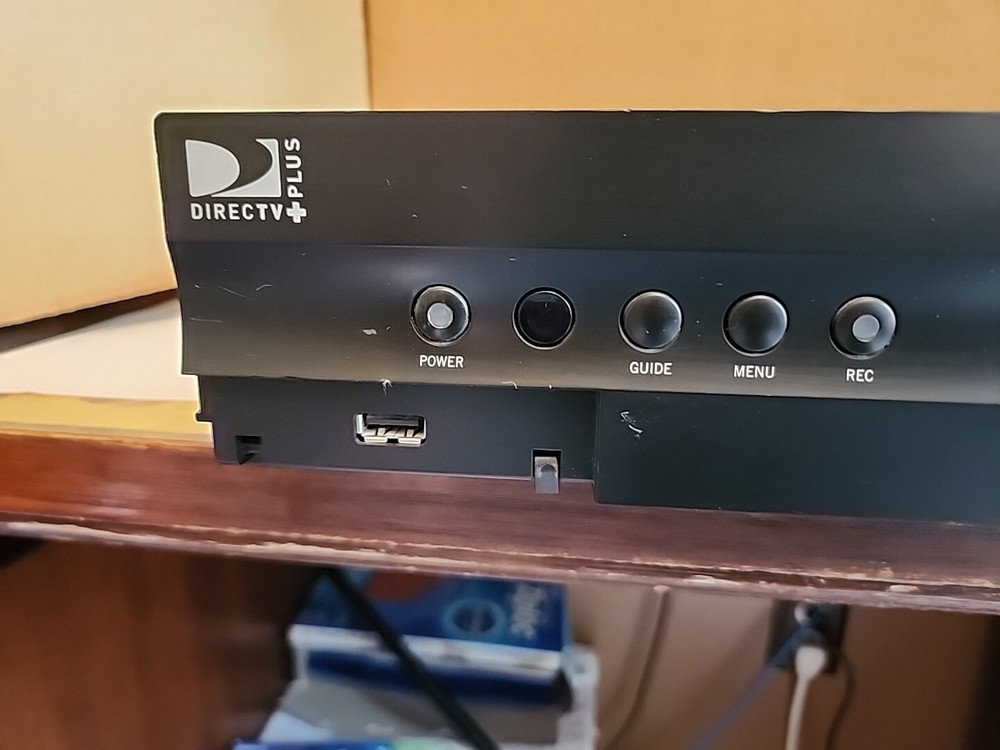 DirecTV Plus R22-200 HD DVR No Card No Remote No Cable Both Doors Missing 2008