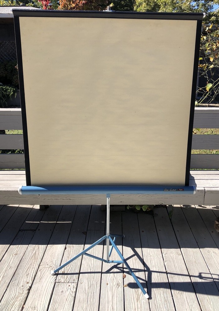 Da-Lite Flyer Projector Screen