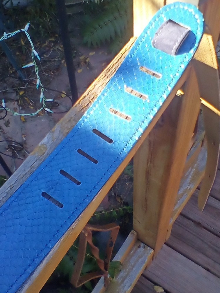 Genuine cobra Light blue snakeskin guitar strap