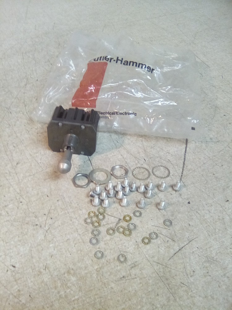 Cutler-Hammer Eaton 8505K55, MS27409-1P Lock Lever Toggle Switch