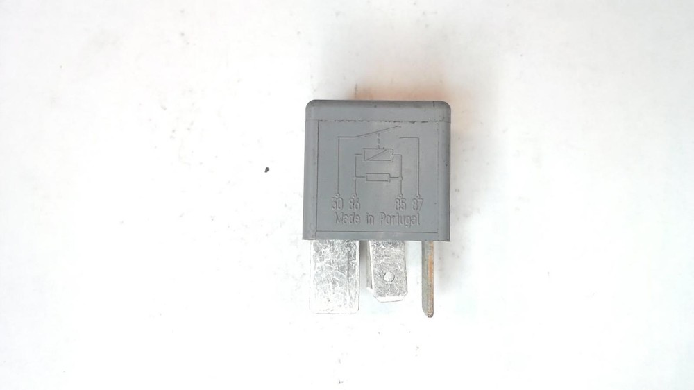 VOLKSWAGUEN & AUDI 8D0951253 RELAY MODULE #370