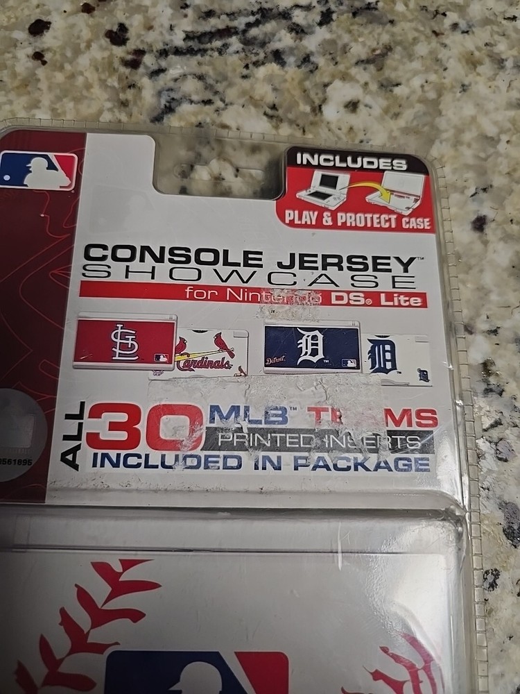 MadCatz MLB Console Jersey Showcase for DS Lite