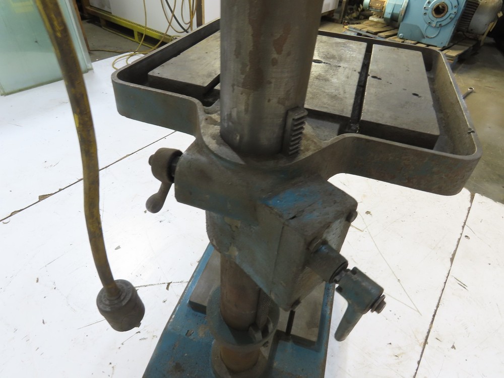 20" CLAUSING 2275 SINGLE-SPINDLE Variable Speed FLOOR-STANDING DRILL PRESS 3PH