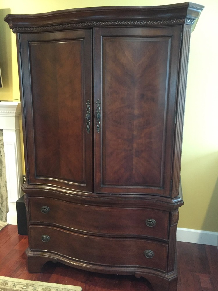 Entertainment Unit or Amoire Solid WOOD - Dark Brown. Excellent condition.