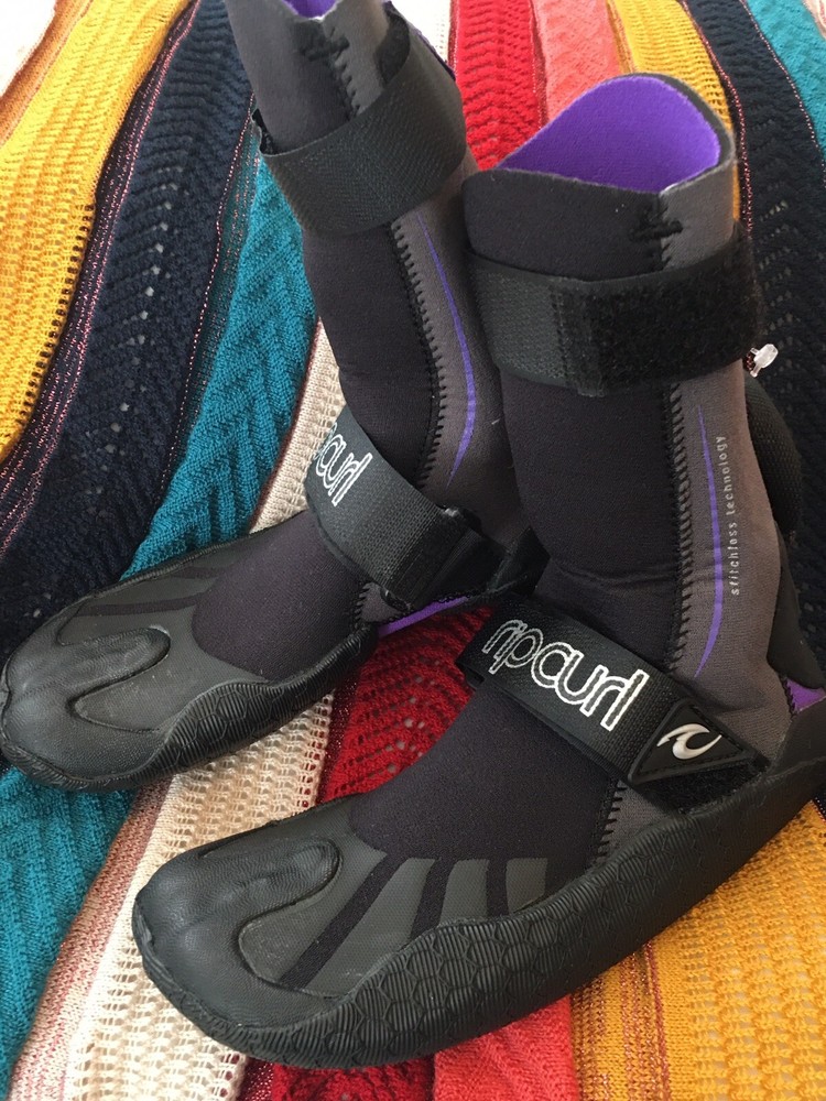 New Rip Curl bomb ultimate stitchless boots 3mm size 5