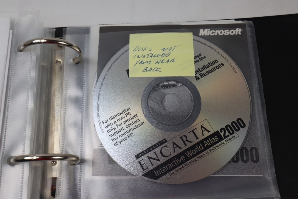 Vintage Gateway CD Software Storage Binder w/ MANY Software Cds See All Pictures