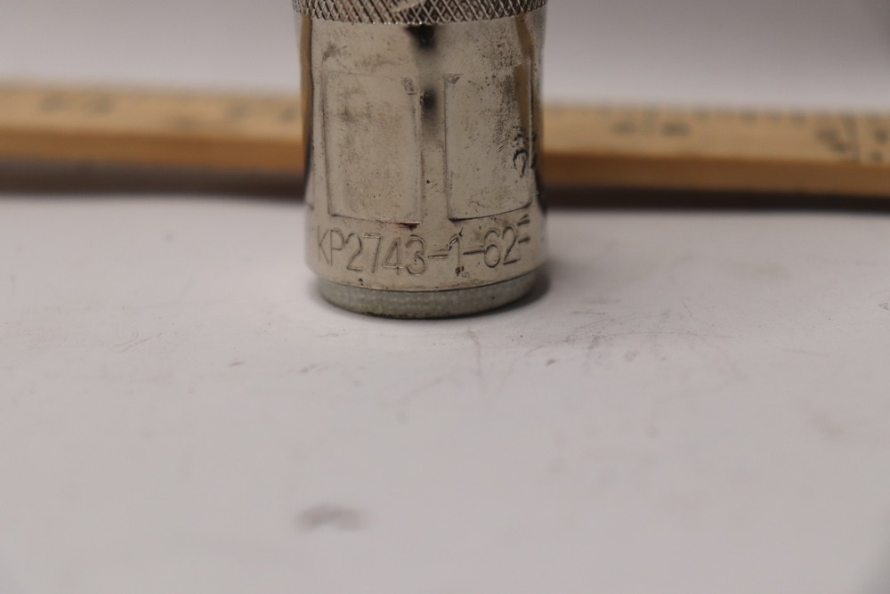 Nozzle Thread-on Flush 5/8" ID KP2743-1-62F