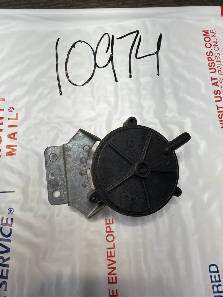 Goodman Air Pressure Switch 20197312