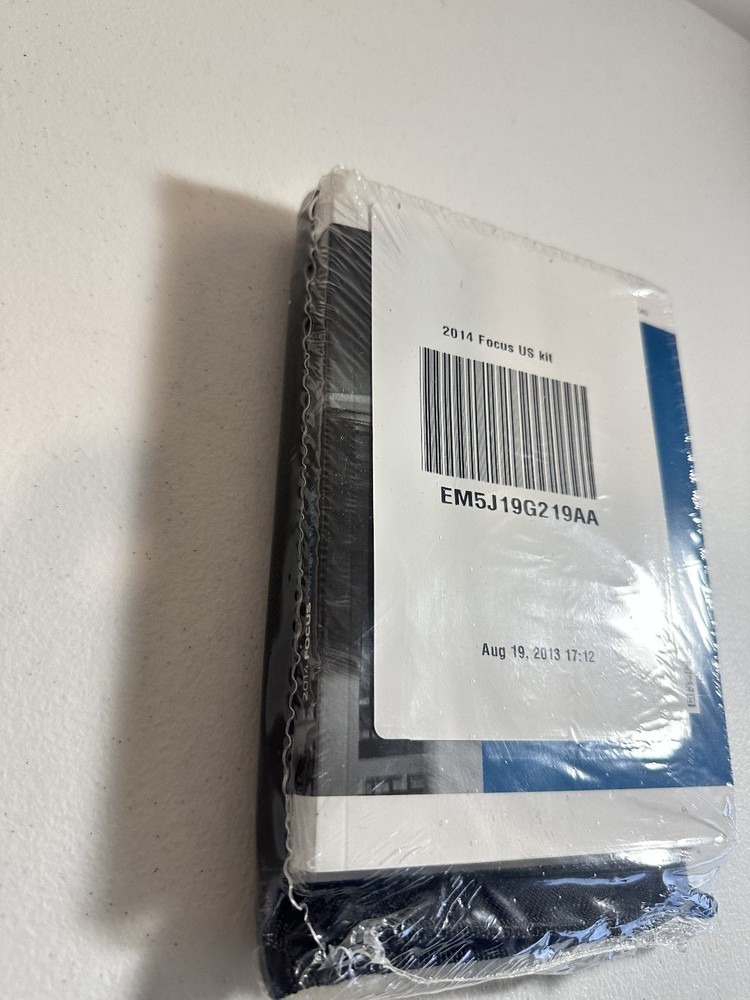 2014 Ford Focus Owner's Manual Set OEM