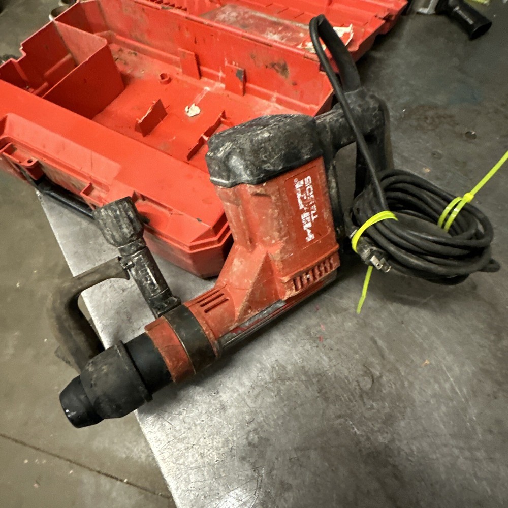 HILTI TE505 CORDED HAMMER DRILL (g2g82