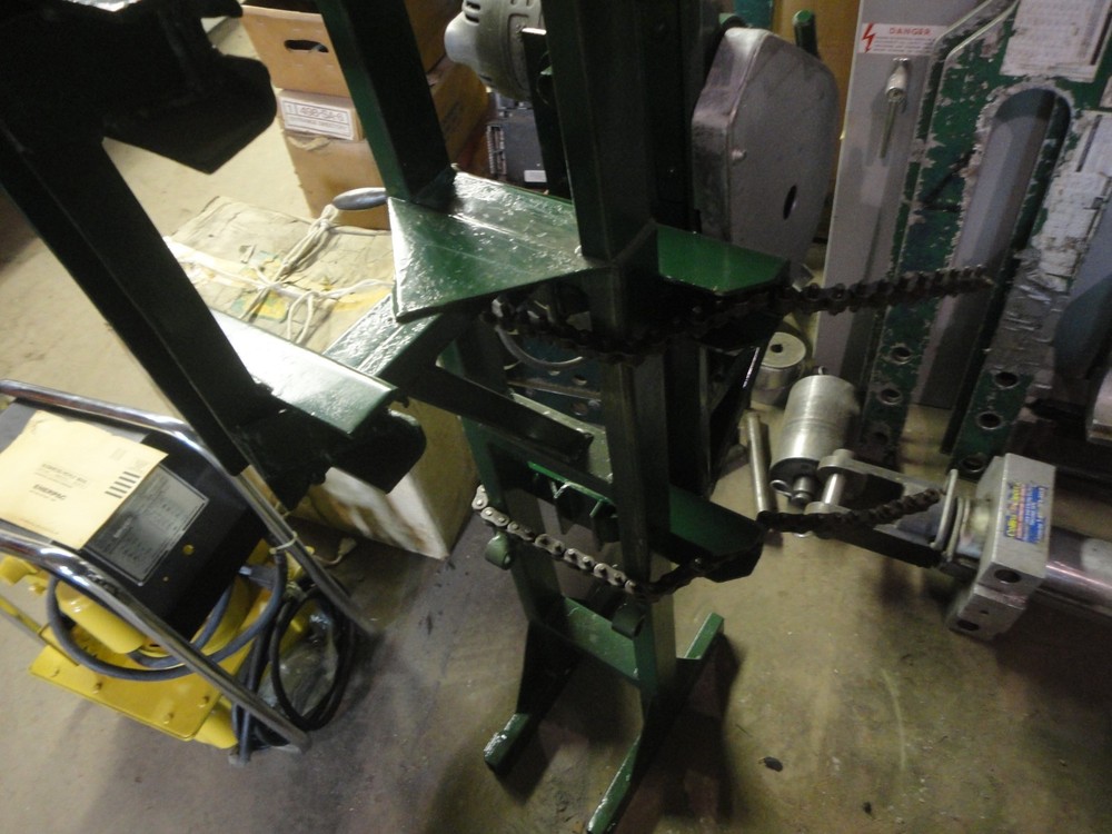 GREENLEE Tugger Cable Puller with Stand