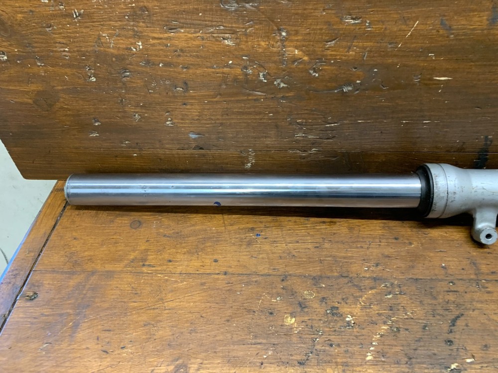 SUZUKI GSX600F 1998-2005 LEFT HAND FORK HAS SLIGHT BEND
