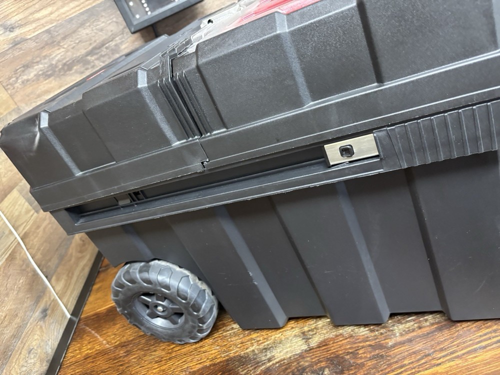 Keter Masterloader Resin Rolling Tool Box with Masterloader