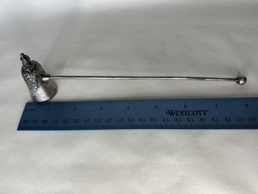 VTG Wallace Silversmiths candle snuffer Wallace 728