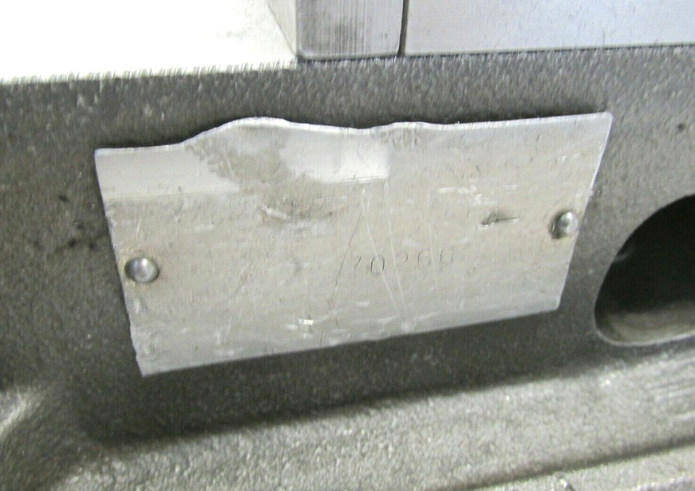 KURT ANGLOCK 6" MILLING MACHINE VISE w/ JAWS & HANDLE - #D60