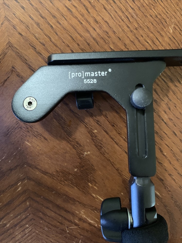 Promaster 5528 Flash Mount Bracket Frame Grip