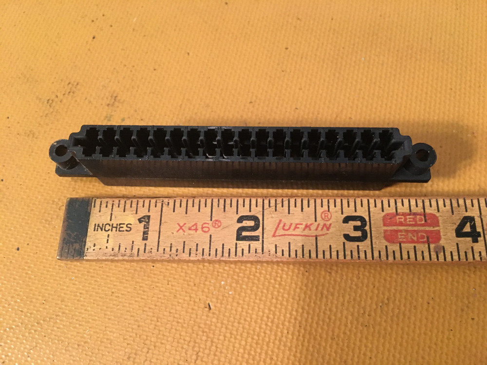King Bendix 36 pin Dual Edge Install Connector, Black, New