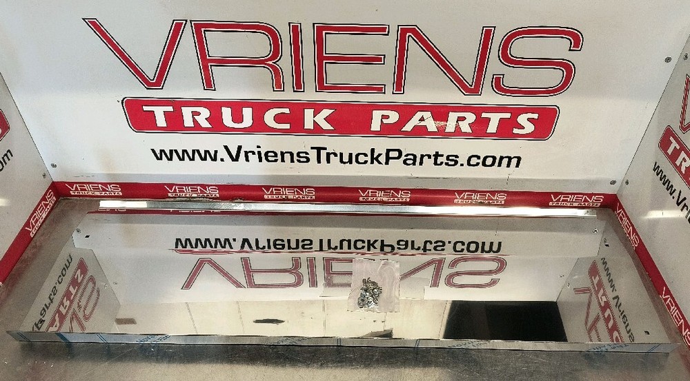 2023 PETERBILT 389 DPF BOX LOWER COVER ONLY