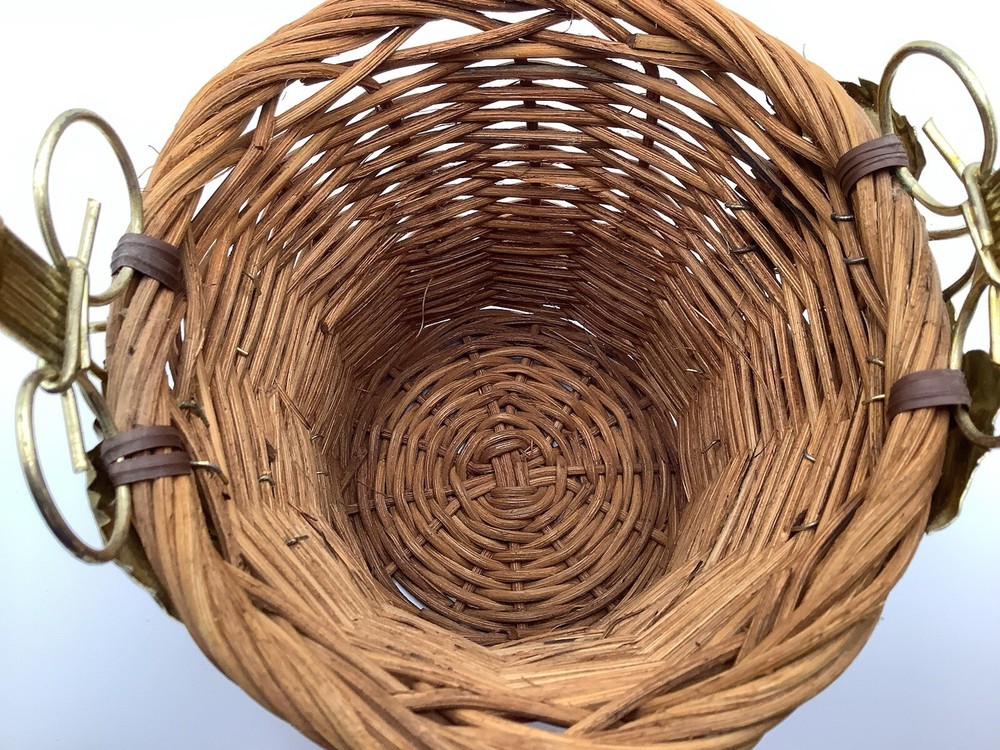 Wicker Flower Planter Vase Metal Handle And Leafs MISSING 1 Leaf