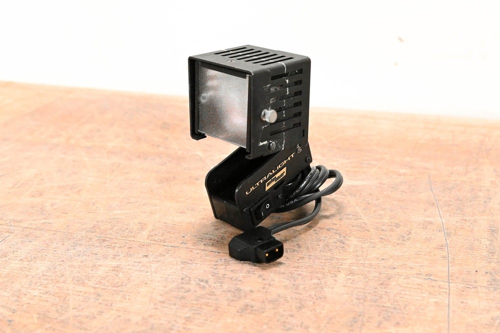 Anton Bauer Ultralight 2 On-Camera Light CG003EG